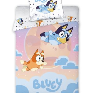 Bluey Dream Flight påslakan 140×200 cm, örngott 70×90 cm