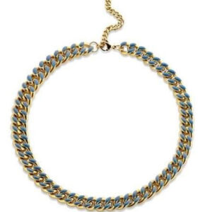 Victoria halsband i guldfärg med blått mönster