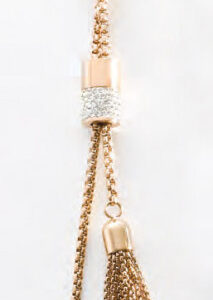 Victoria Rose halsband i roséguld med vita stenar