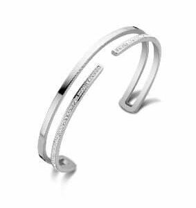 Victoria armband i silverfärg med vit sten