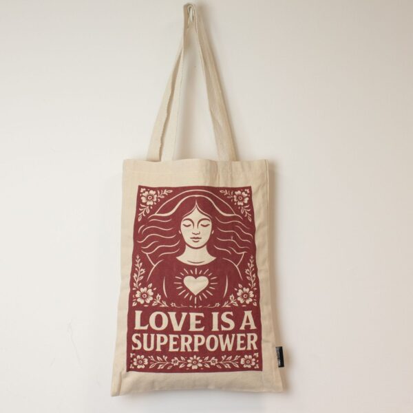 Ikonisk Toni Tote-väska - Kärlek är en superkraft (42x30 cm) - Naturlig 10oz